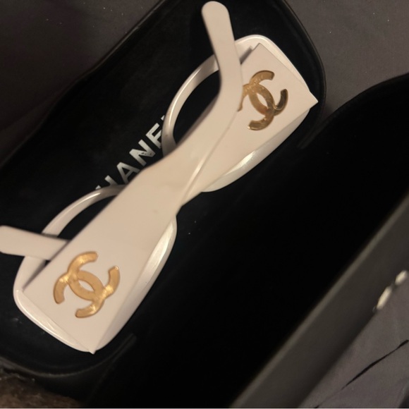 CHANEL Accessories - Rare 100% Authentic Chanel 90s sunglasses